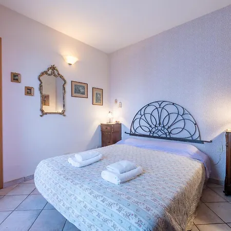 Guesthost - Welcoming On Via Francigena Berceto